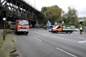 LKW blieb unter Bruecke haengen Koeln Ehrenfeld Innere Kanalstr Hornstr P313